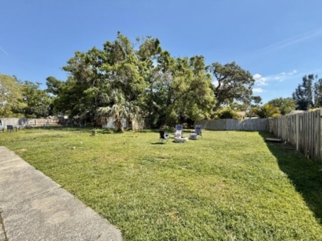 Photo - 1045 11th Ave NW