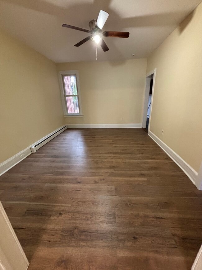 Photo - 244 6th Ave W