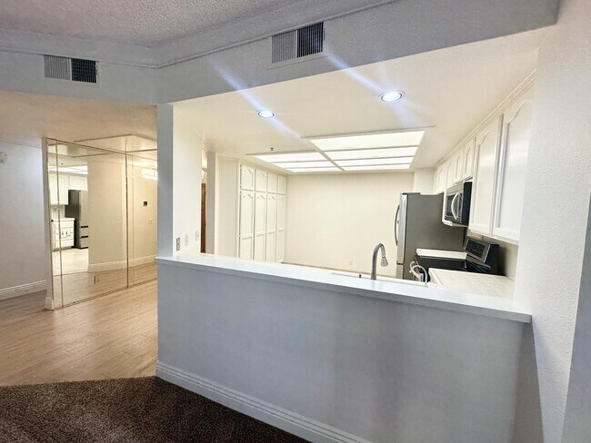 Photo - 5865 Friars Rd