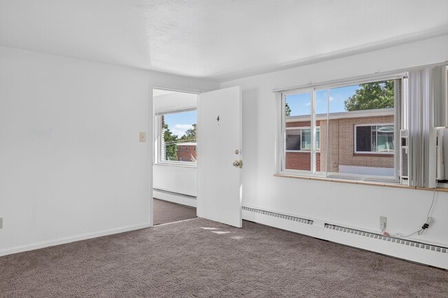 715 Moore St Unit 4