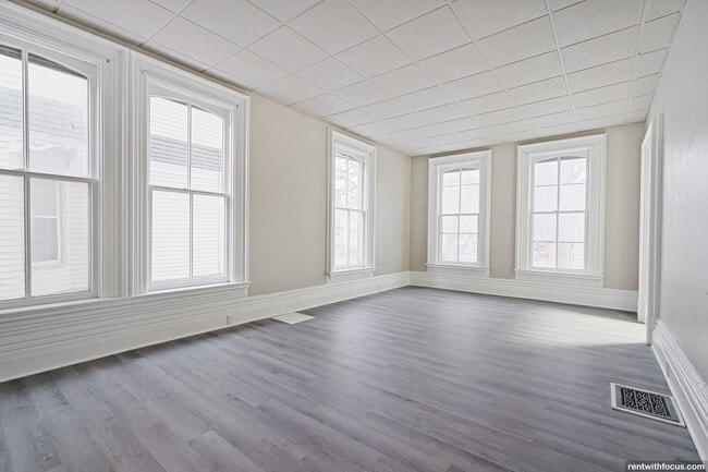 Photo - 288-290 Linden St Unit 288