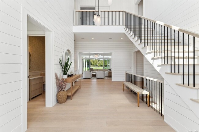 53A Tanners Neck Ln