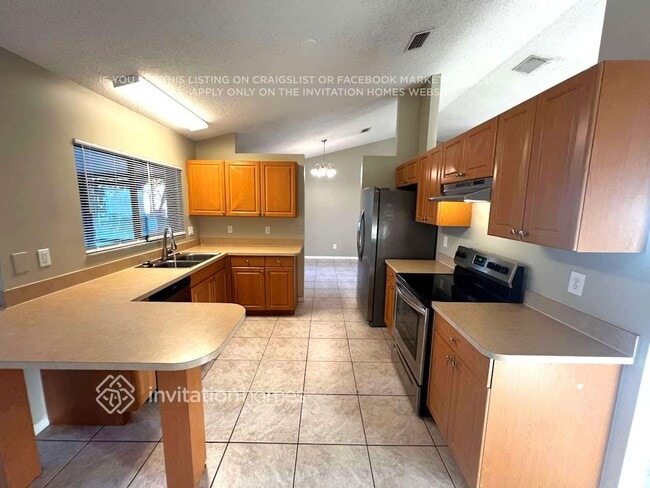 Photo - 1649 SE Lorraine St