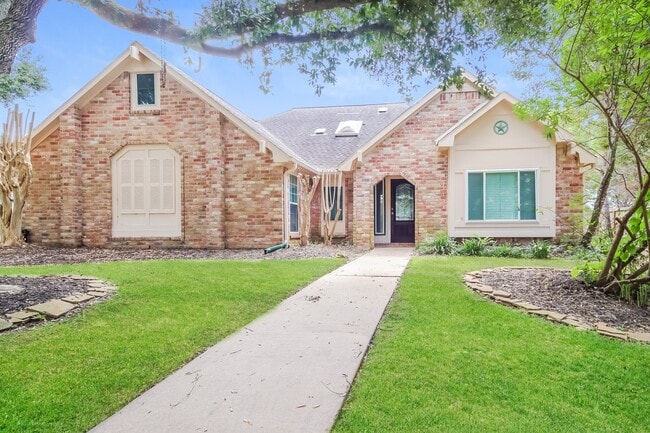 Building Photo - 3823 Pleasant Valley Dr