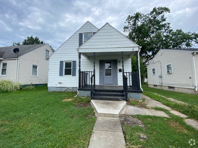 Building Photo - 745 S Falcon St Rental