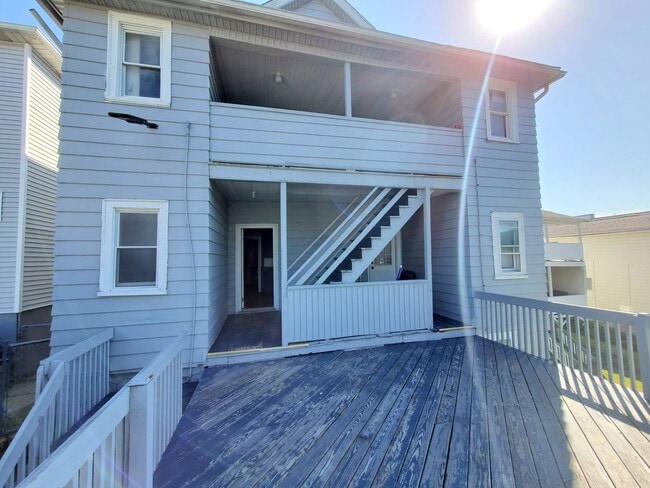 Photo - 1334 Dartmouth St Unit Apt 2