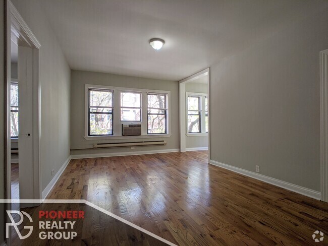 Building Photo - 3721 N Pine Grove Ave Rental