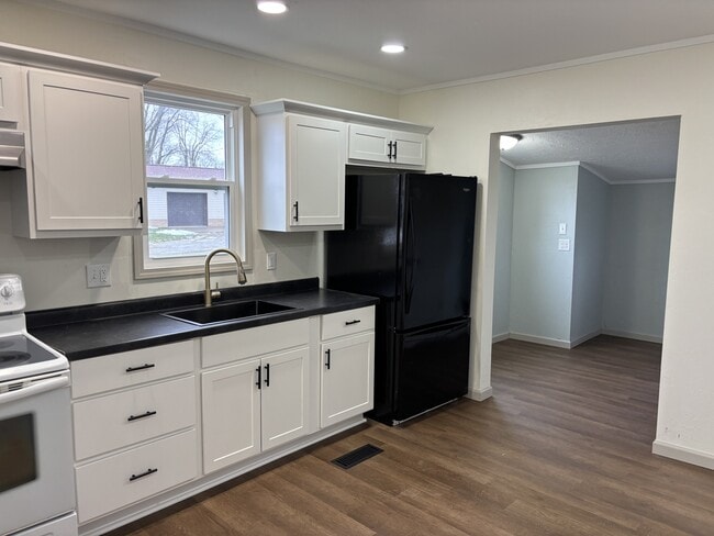 Photo - 14067 Lincoln St