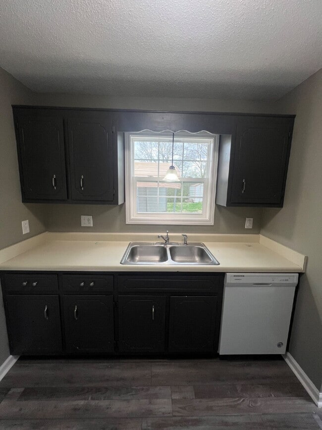 Photo - 2303 Old Ashland City Rd S