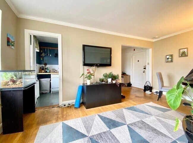 Photo - 12 Kilsyth Ter Unit 42