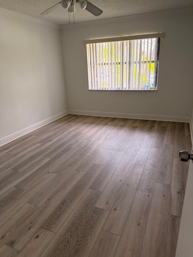 Photo - 10401 SW 108th Ave Unit 240