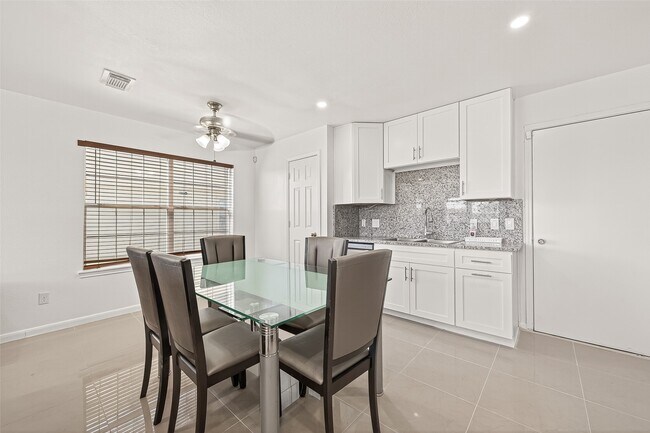 Photo - 15707 Crooked Arrow Dr