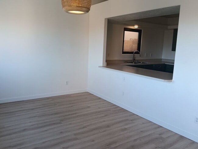 Photo - 3 Bedroom, 2 Bathroom Home! Schedule a Showing!