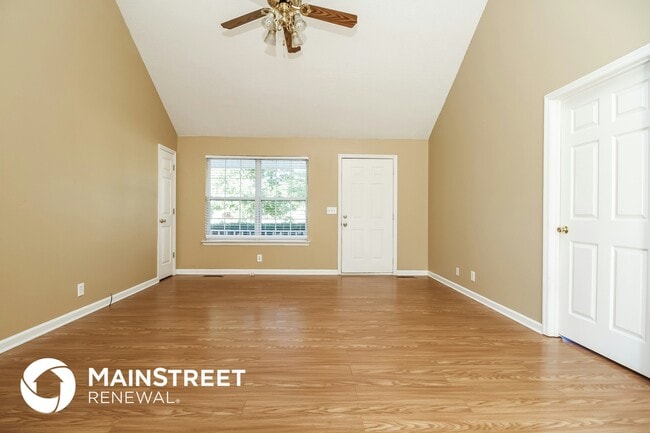 Photo - 3561 Telescope Trce