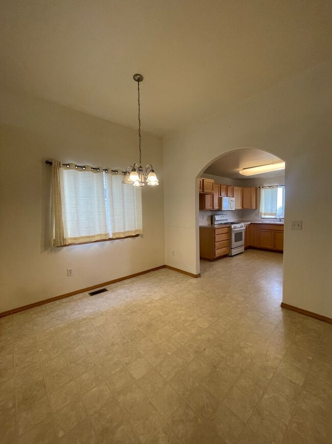 Photo - Charming 3 bed 2 bath in Five Mile Prairie