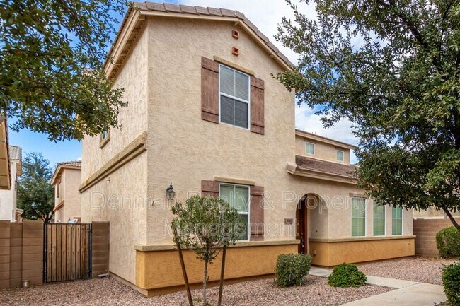 4262 E Carla Vista Dr