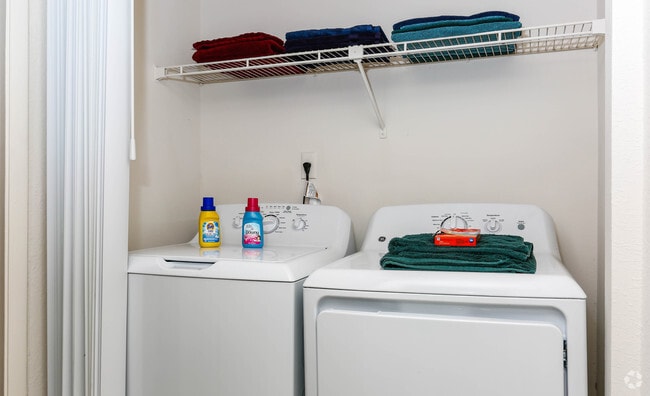 Photo - West Winds Apartments