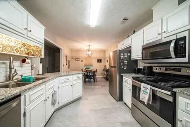 Photo - 5208 Spinnaker Ct