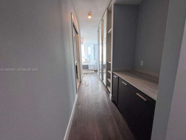 Photo - 3250 NE 188th St