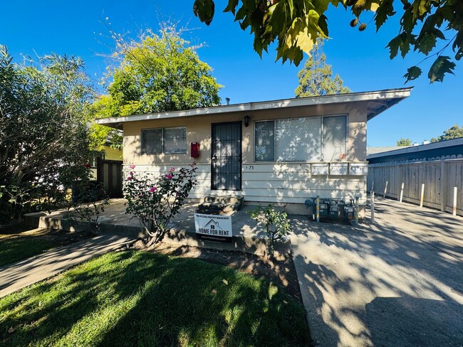 Photo - 75 E 2nd St Unidad Second St. E 75 #A (Lease Break)