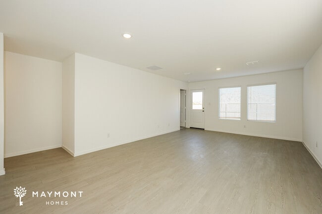 Photo - 3036 Burmese St