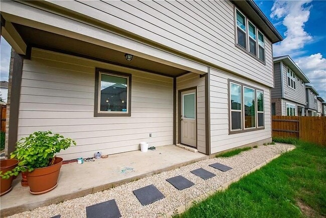 Building Photo - 14418 McCoy Lp