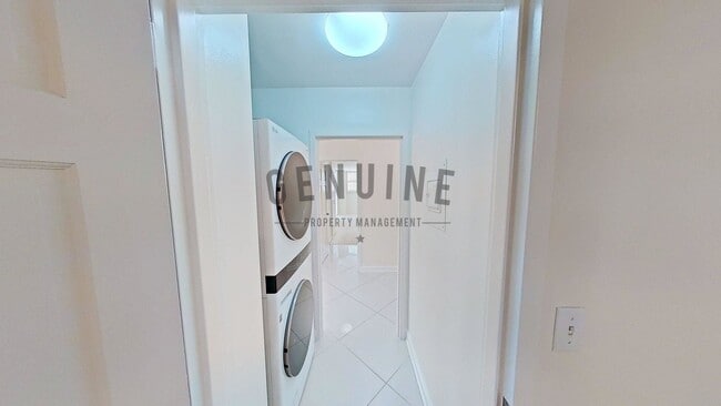 Photo - 2Bd 2Ba Spacious Newport Bay Front Condo