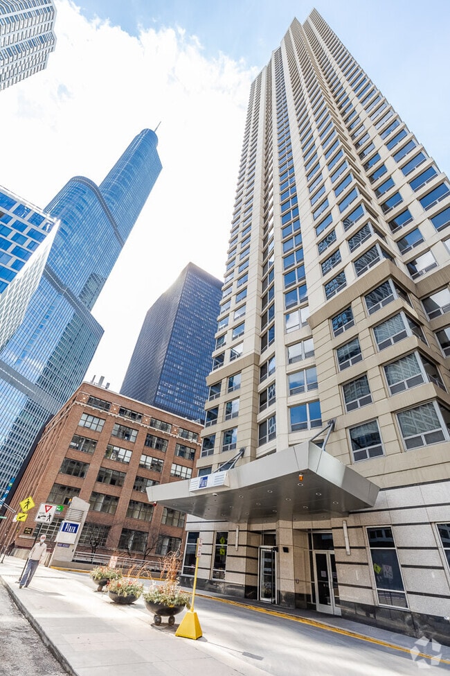 Building Photo - 440 N Wabash Ave Rental