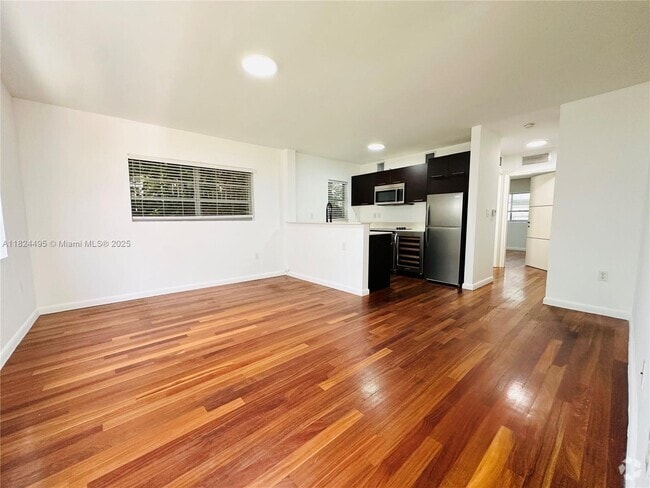 Building Photo - 1550 Pennsylvania Ave Unit 118 Rental
