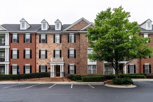 Building Photo - 4955 Ivy Ridge Dr SE Unit 204