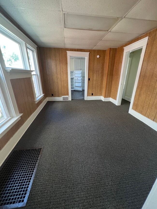 Photo - 454 W 2nd St Unit #1