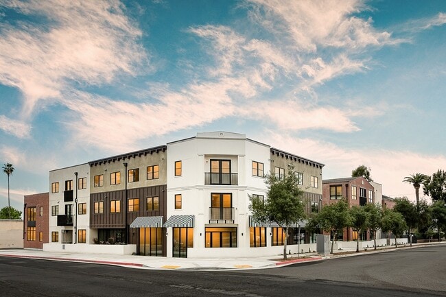 Building Photo - Given Highland Park