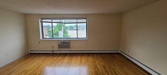 Photo - 20 Riverside St Unit 3-3