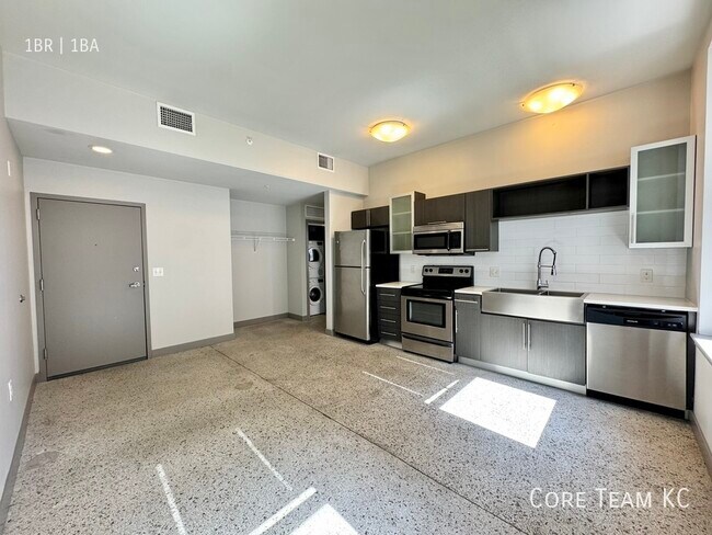 Photo - 306 E 12th St Unidad 212