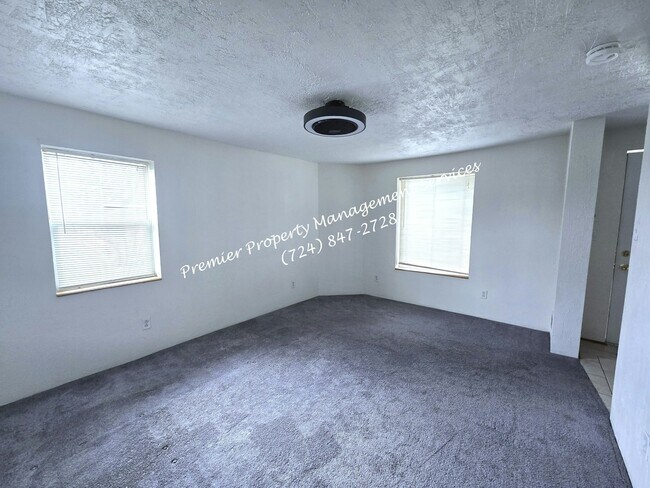Photo - 455 E Jefferson St