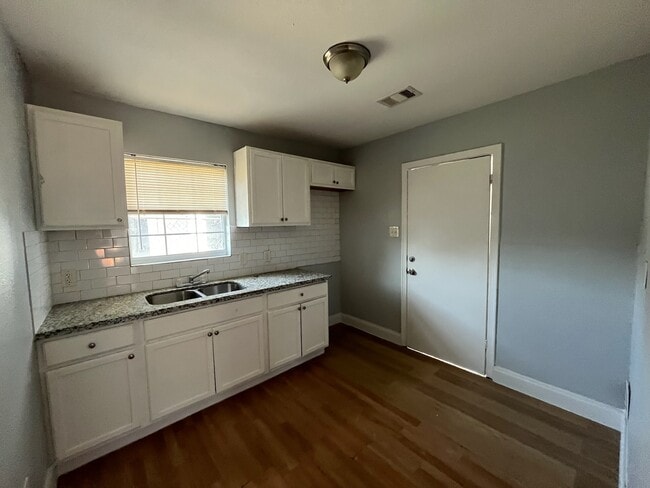 Photo - 3117 Rosalie St