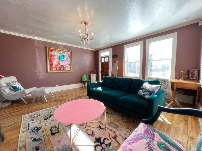 Photo - 240 Fern Ave N