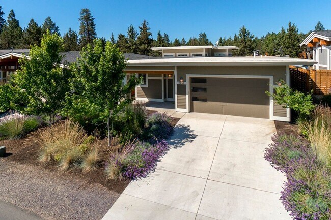 Sunny Frank Lloyd Wright Inspired Home in ... - Sunny Frank Lloyd Wright Inspired Home in ...