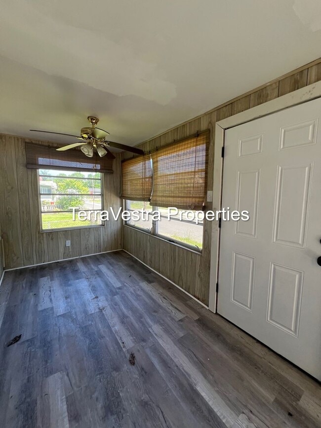 138 Denny Ave Unit 2