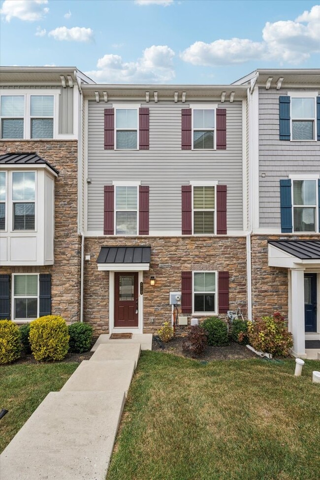 Photo - Luxury 3B/4B Townhome in Malvern!