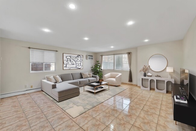 Building Photo - 226 49th St Unit 2