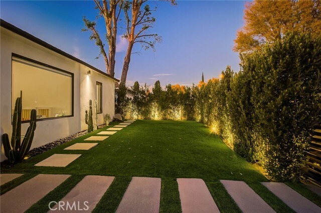 Photo - 8161 Encino Ave