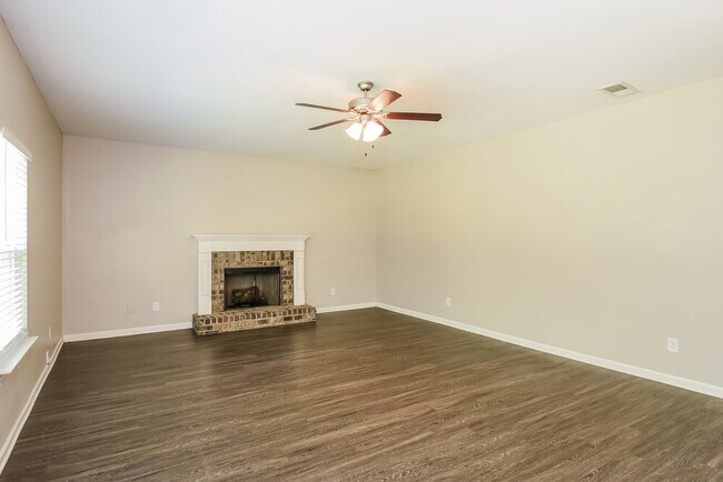 Photo - 102 Archer Ct