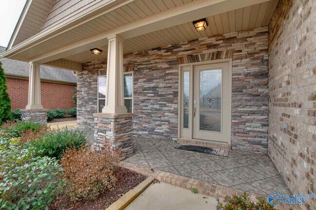 Photo - 407 E Mossyleaf Dr SW
