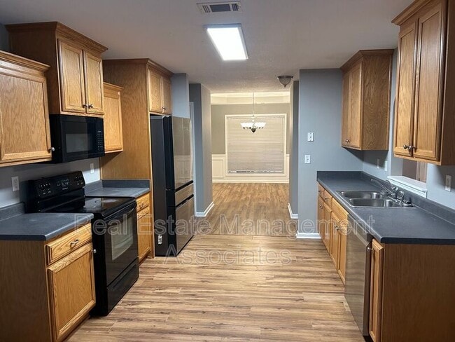 Photo - 648 Lynchburg St