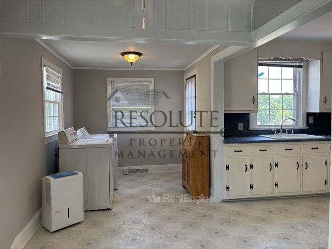 Photo - 321 E Church St