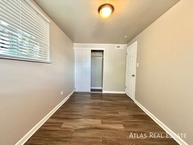 Building Photo - 5395 W 3rd Pl Unit 6 Rental