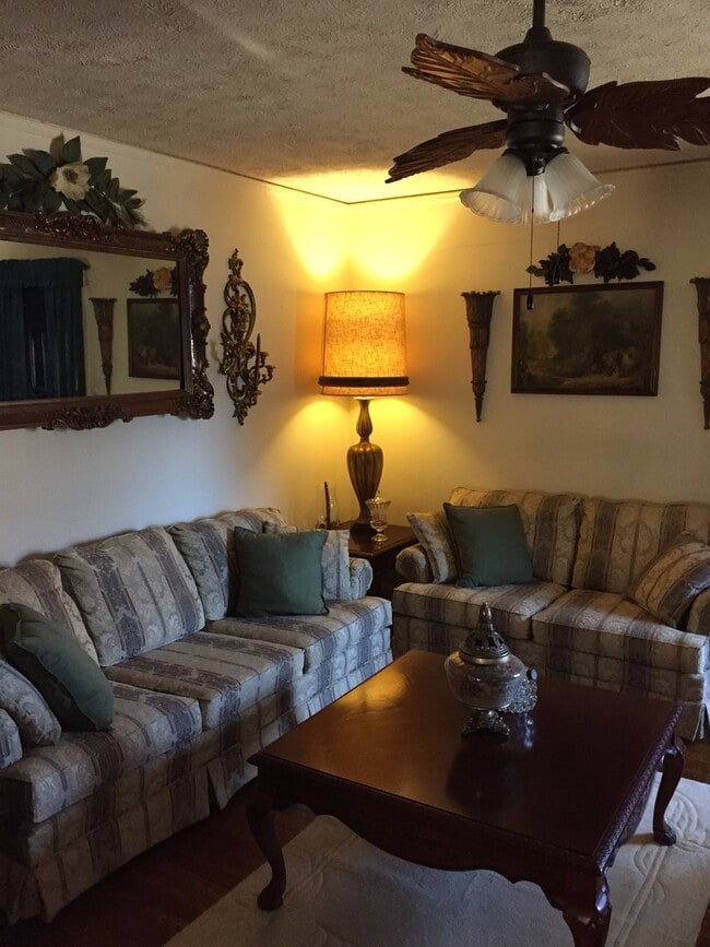 Photo - 2209 Marion St