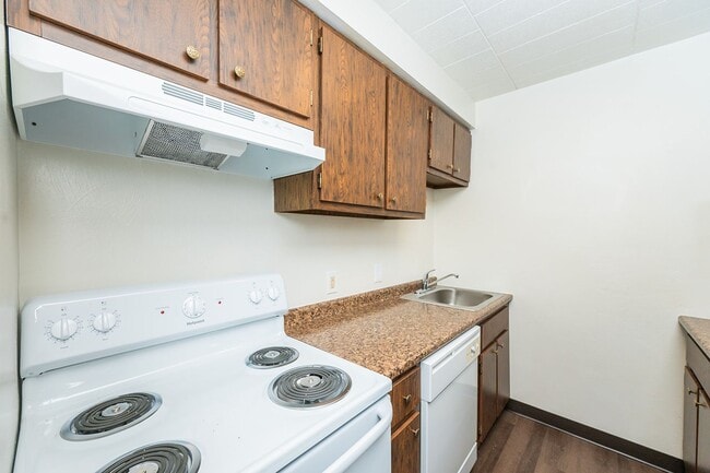 Photo - Landmark Apartments