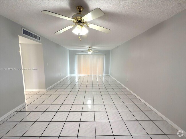 Building Photo - 805 W Oakland Park Blvd Unit D19 Rental